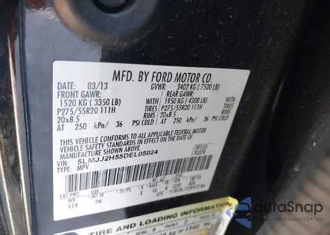 2013 Lincoln Navigator z USA, uszkodzony, nr VIN 5LMJJ2H55DEL05024